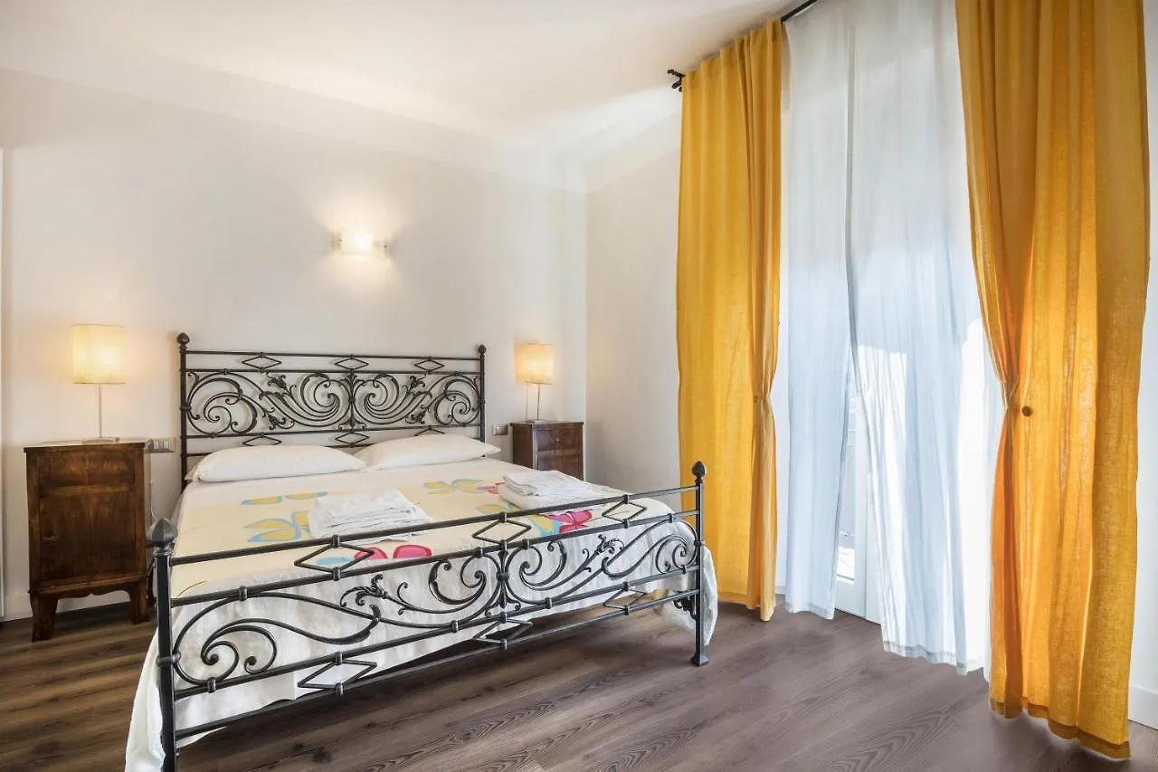 Apartment Appartamento Gemini 2 Bardolino Italy